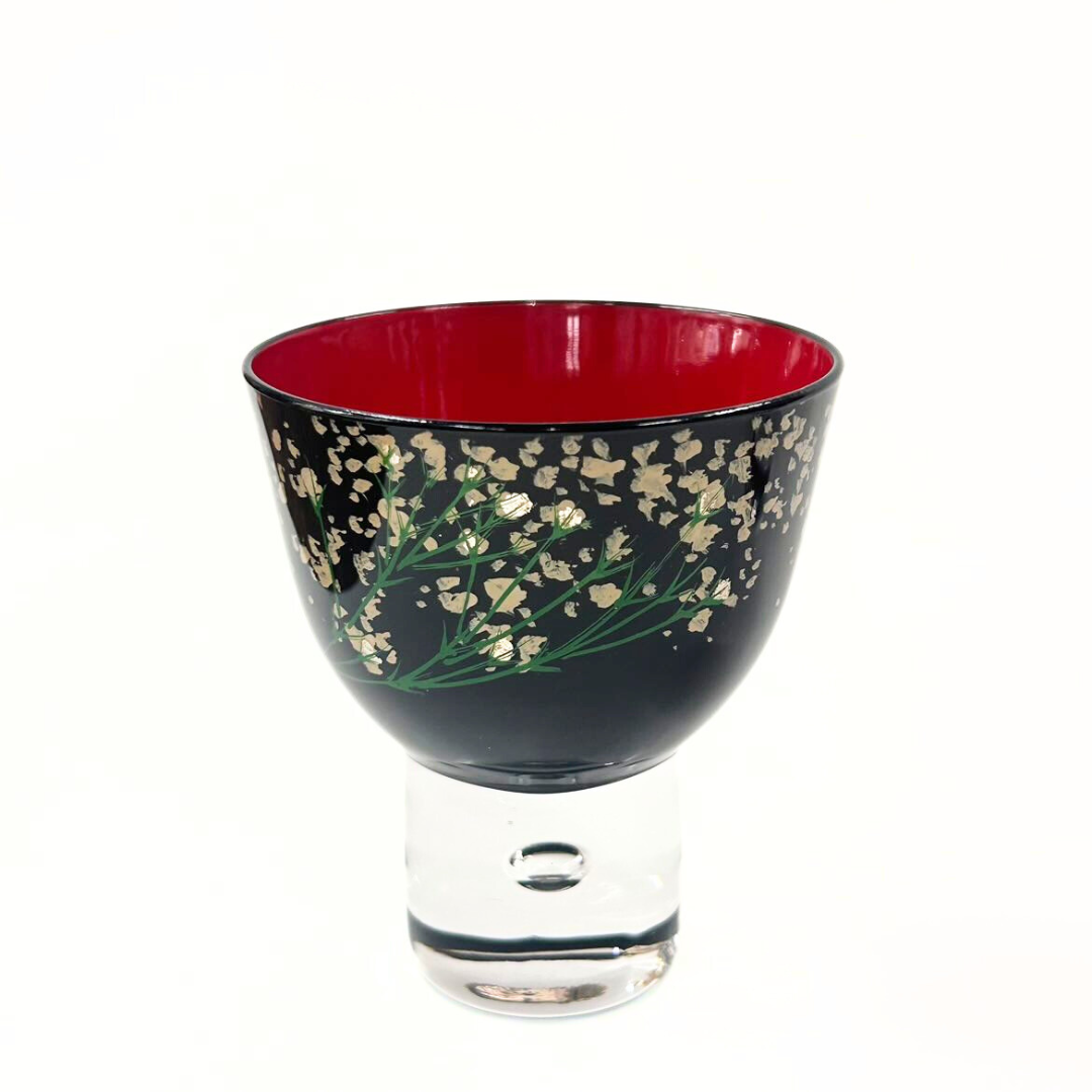 ぐい呑みかすみ草黒内朱